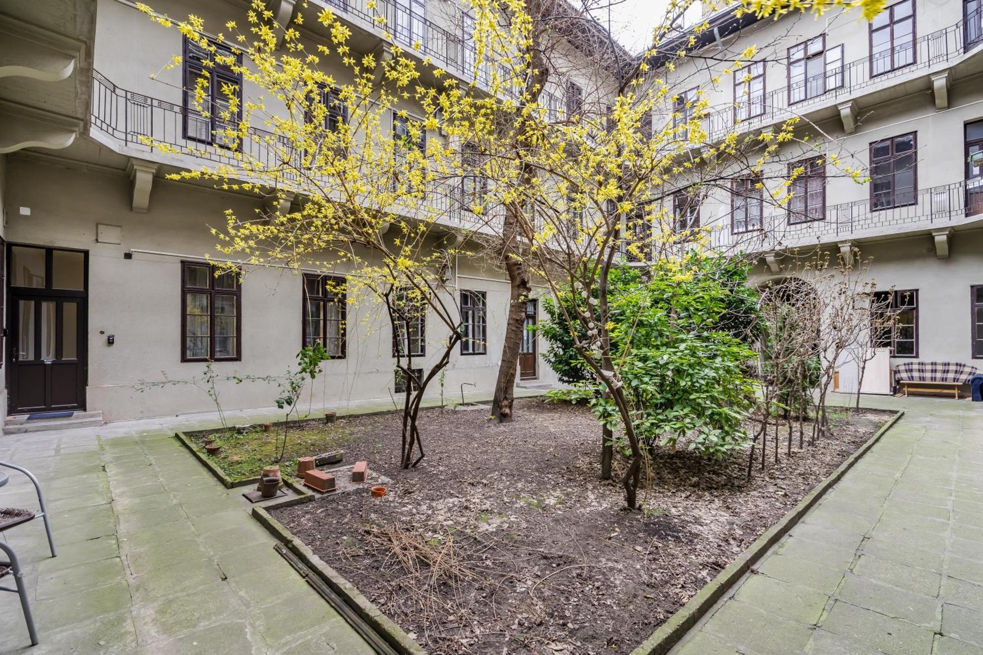 Bpr Luminous Design Apartments Budapest Exterior foto